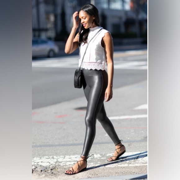 Spanx Faux Leather Leggings Sz S & M - Picture 2 of 8